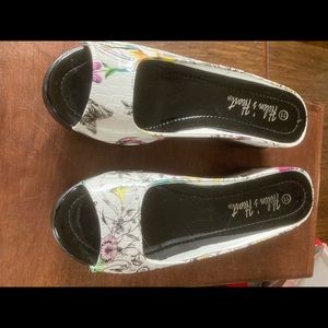 Womens floral wedge sandal